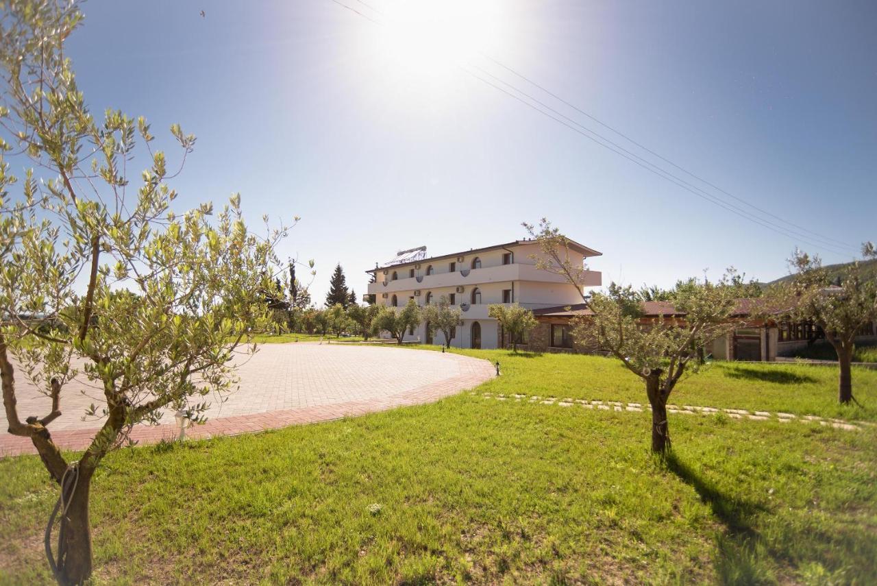 Hotel San Pietro Martin Fushe-Drac Zewnętrze zdjęcie
