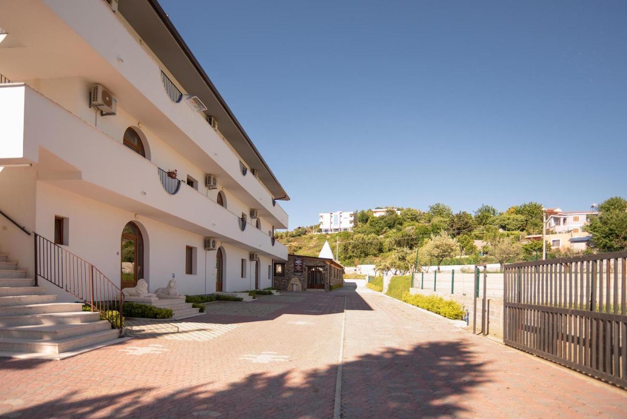 Hotel San Pietro Martin Fushe-Drac Zewnętrze zdjęcie